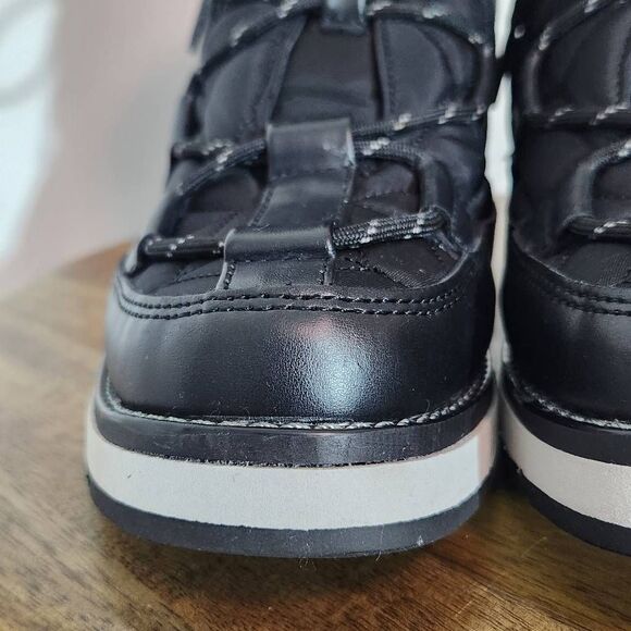 Tommy Hilfiger Black Lace-Up Winter Boots with Faux Fur Lining Size 7 - Picture 2 of 12